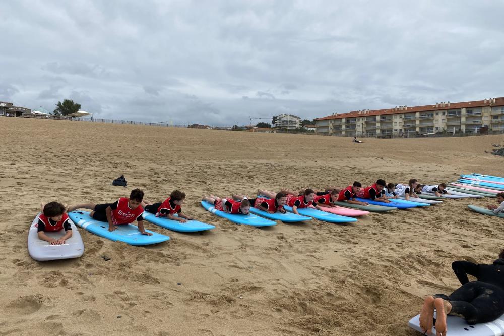 Surf avec le collège Jeanne d'Arc de Moissac Surf avec le collège Jeanne d'Arc de Moissac
