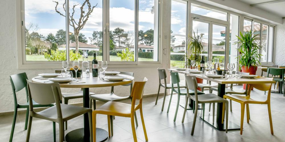 Salle de groupe pour repas entreprise au Pays Basque Bayonne