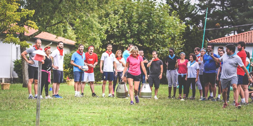 Jeux basque entre amis groupe au Pays Basque